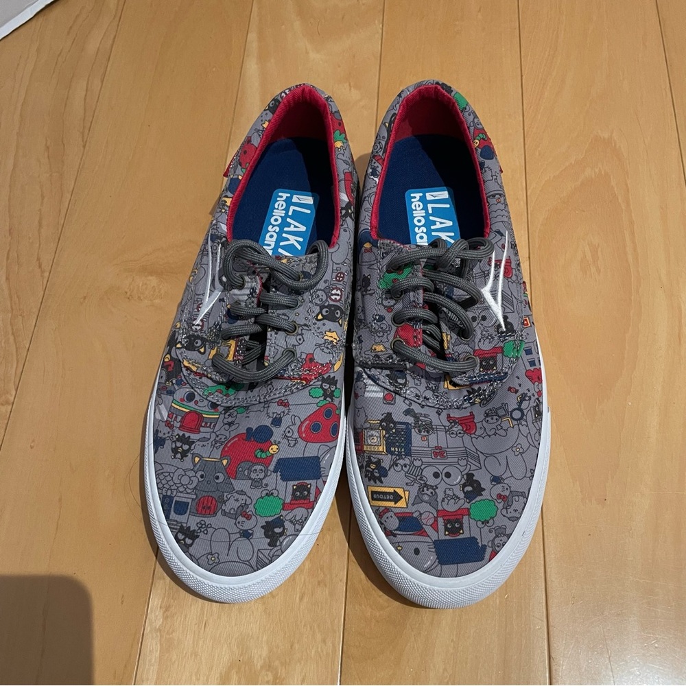 Women’s hello sanrio and friends lace up sneakers - Picture 2 of 6